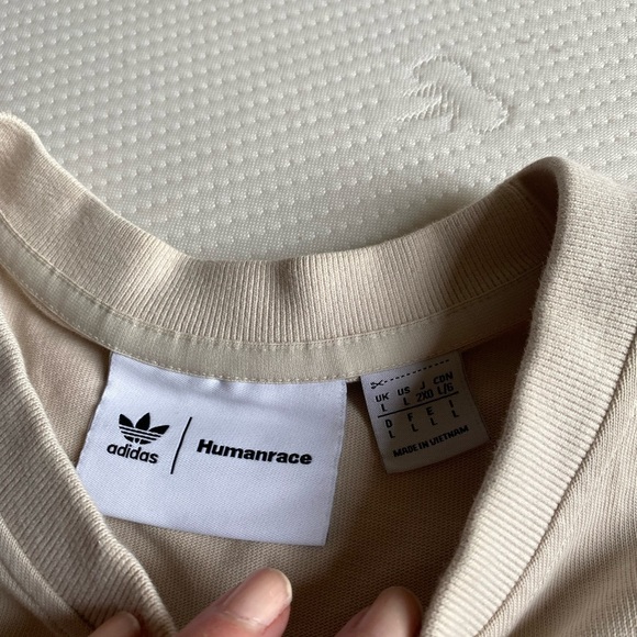 Adidas by Pharrell Williams humanrace T-shirt size large color cream boxy fit - Picture 5 of 8